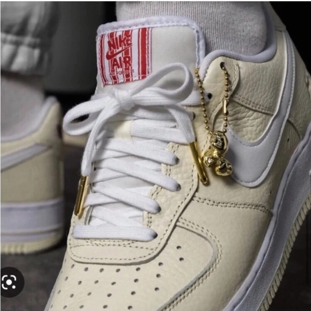 RARE popcorn 07’ Air Force 1
